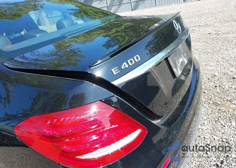 2018 Mercedes-Benz E 400 4Matic z USA, uszkodzony, nr VIN WDDZF6GB7JA469653